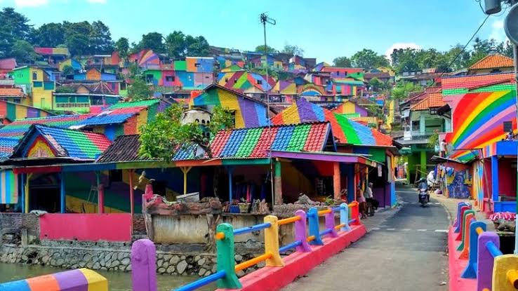 Kampung Warna-Warni Bulak